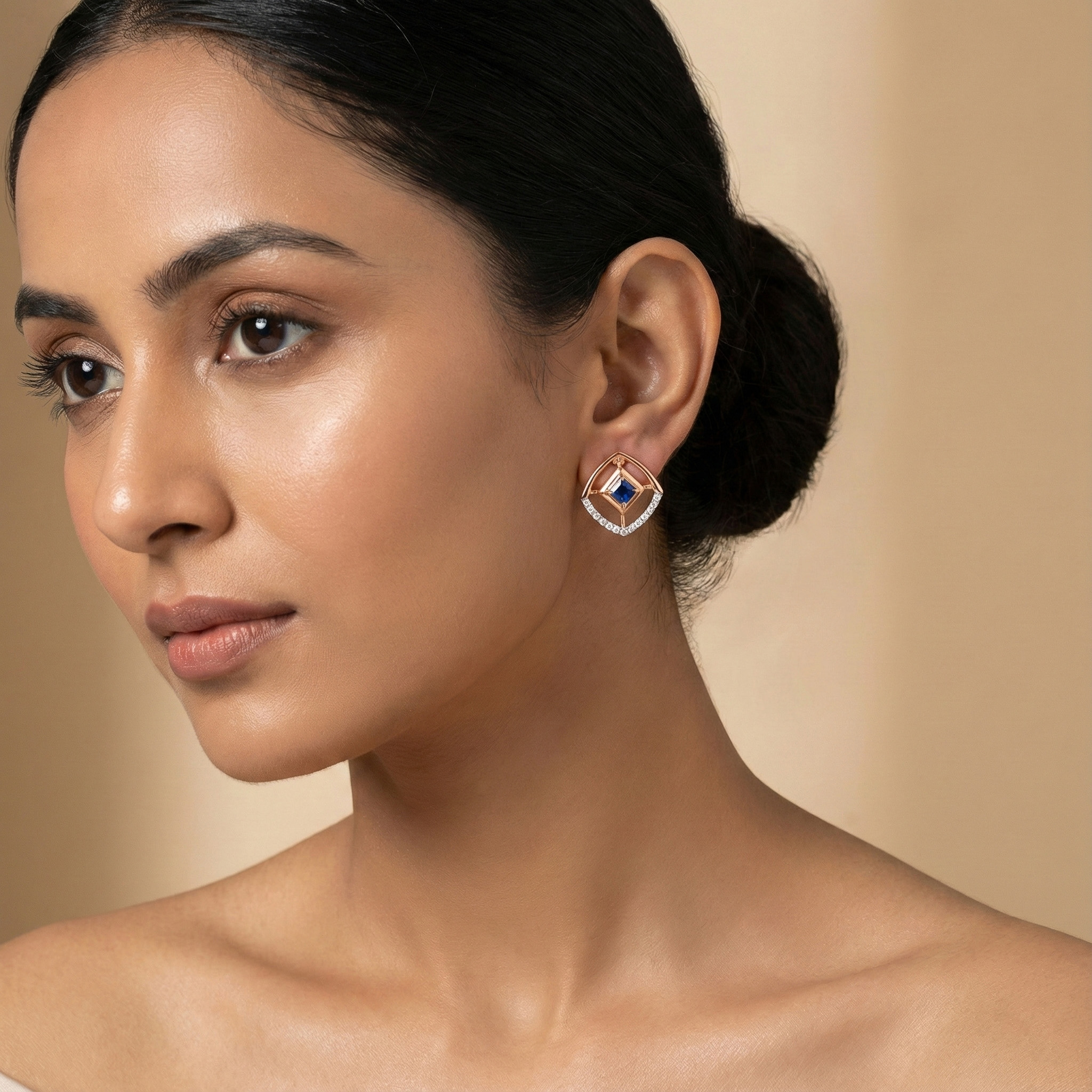 Casual Charm Gold and Diamond Ring - Image 3