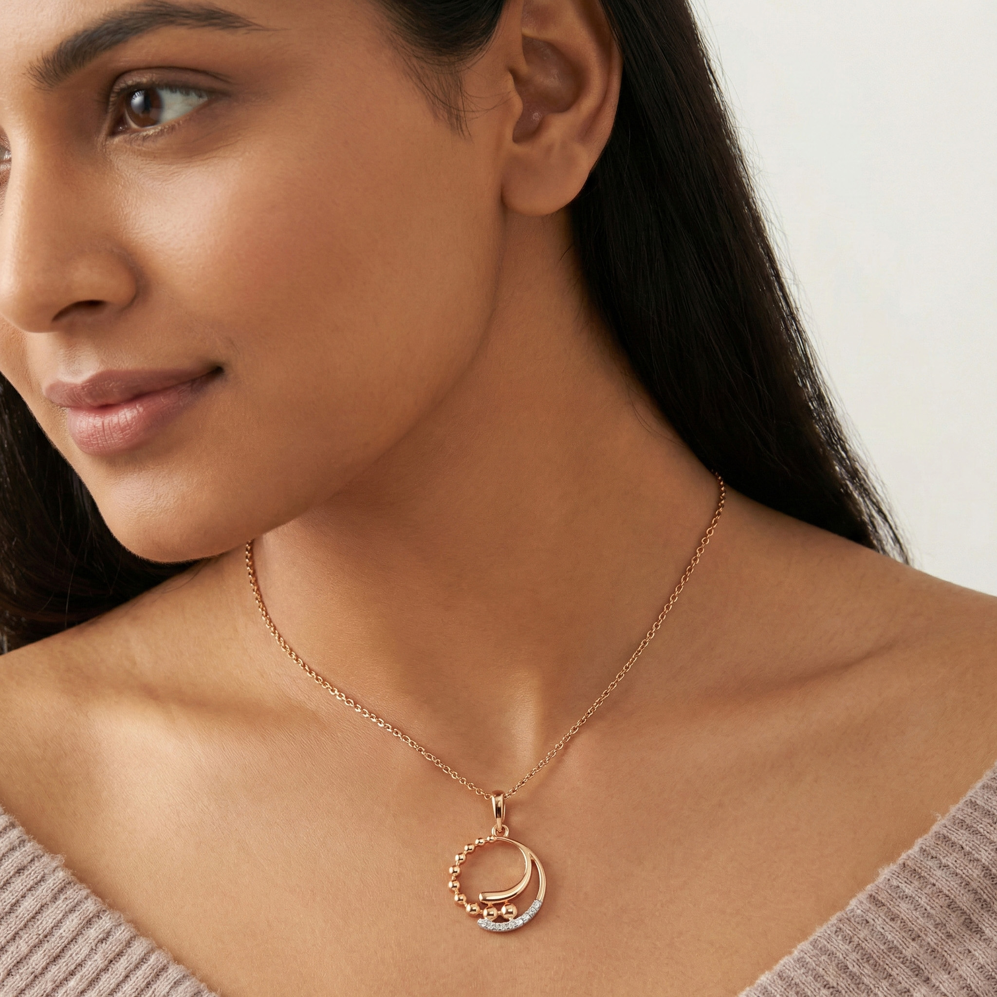 Sleek Everyday Gold and Diamond Ring - Image 4